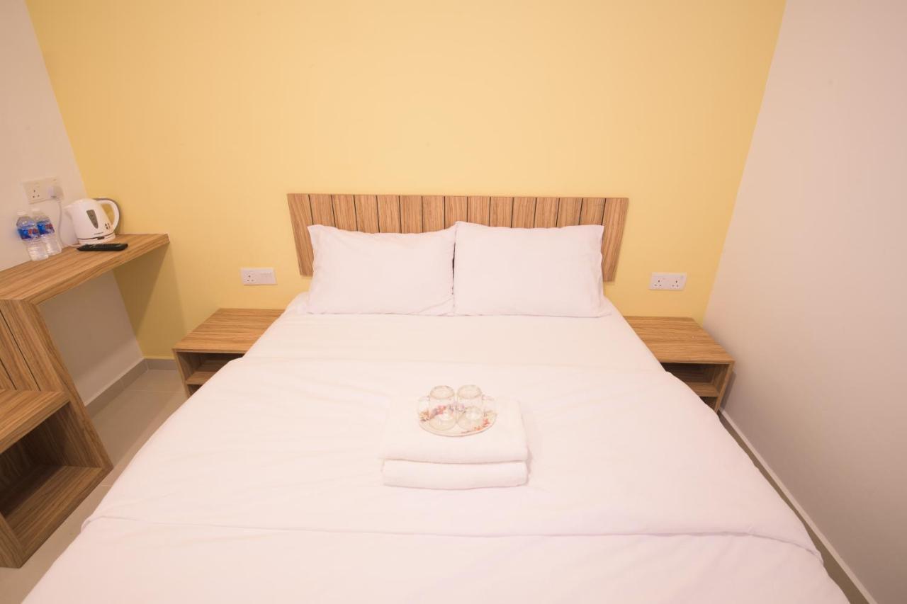Ltl Guesthouse Johor Bahru Esterno foto