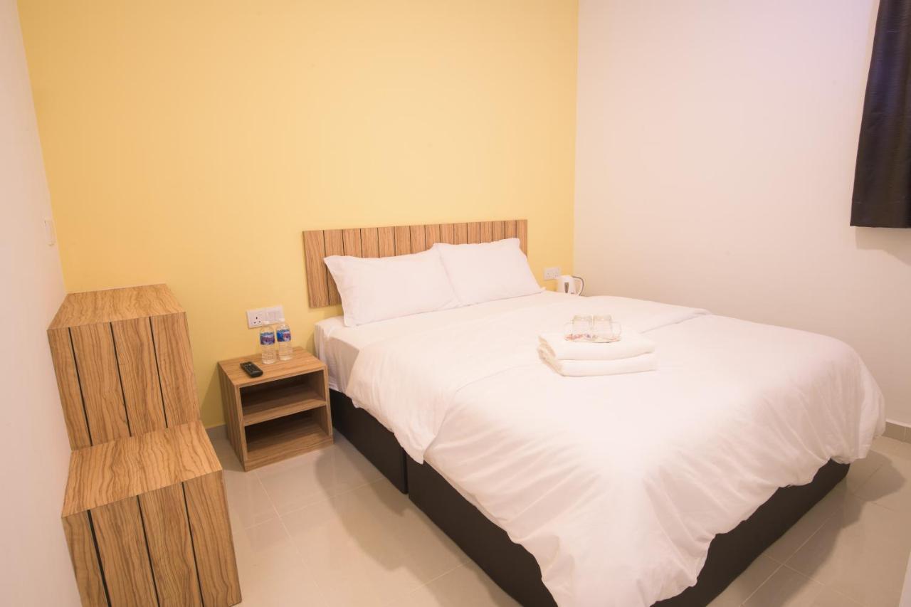 Ltl Guesthouse Johor Bahru Esterno foto
